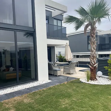 Vilă Spacegardenvillas *